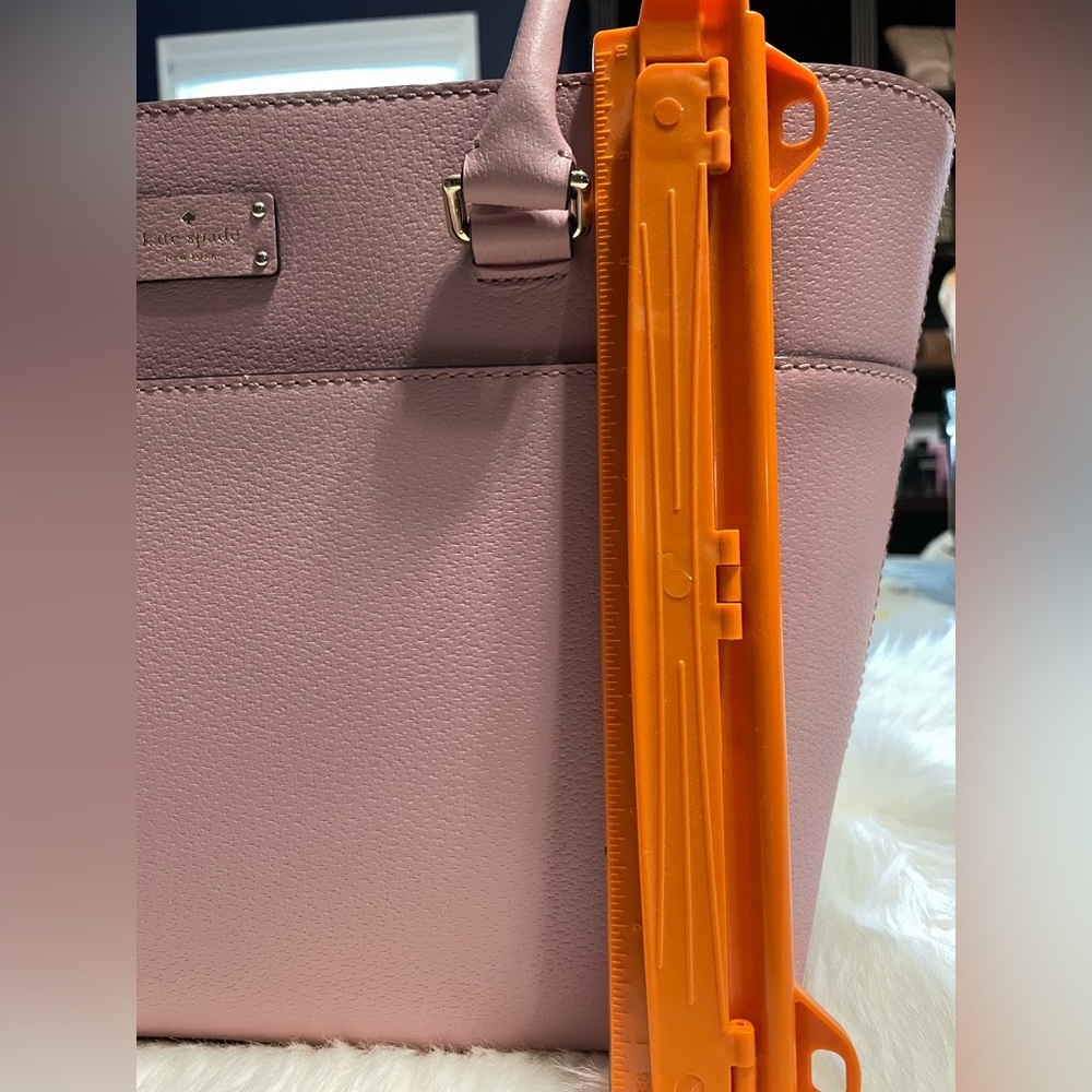 Kate Spade Tote - Picture 5 of 7
